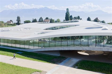 rolex learning center per chi è stato pensato|Lausanne, Switzerland – SANAA’s Rolex Learning Centre opens.